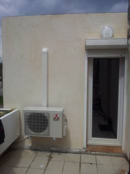 Installation de la climatisation réversible dans une maison individuelle sur Martigues - Chantier livré.