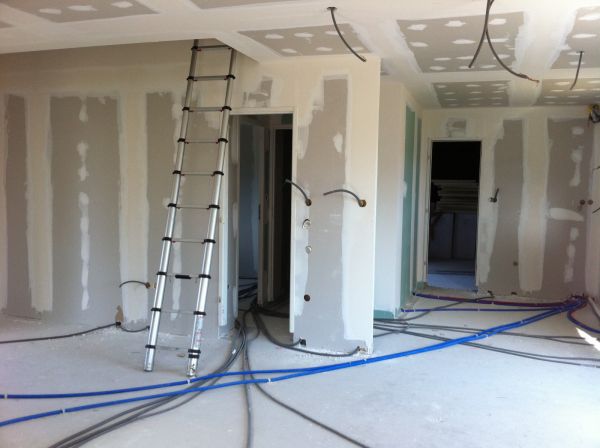 Installation électrique dans l'habitat neuf ou en rénovation dans les Bouches du Rhône