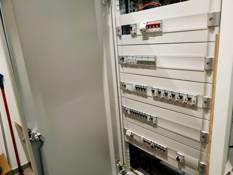 Réalisation de l'installation électrique d'un cabinet médical situé à coudoux