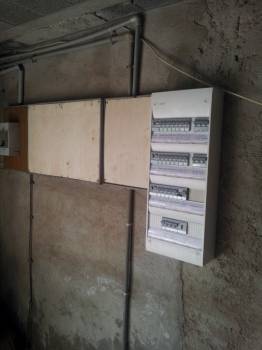 Tableau électrique en triphasé remis au norme sur Solliès-pont